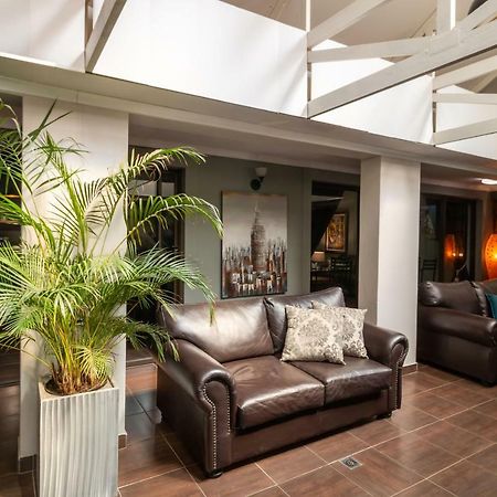 Lala Dene Lodge Bloemfontein Ngoại thất bức ảnh
