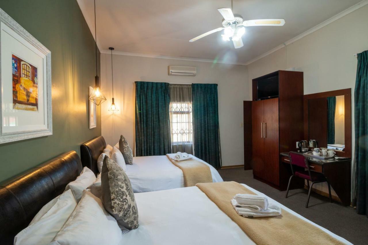 Lala Dene Lodge Bloemfontein Ngoại thất bức ảnh