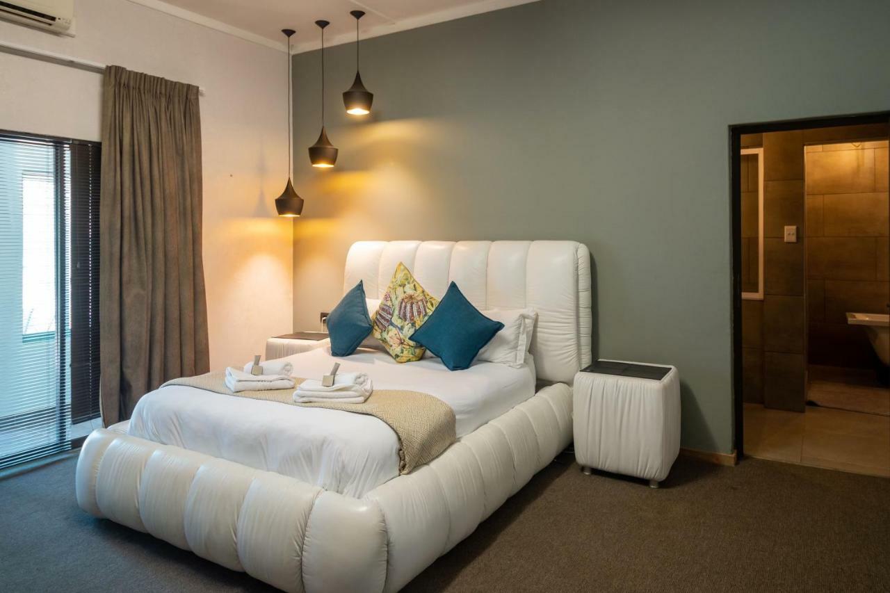 Lala Dene Lodge Bloemfontein Ngoại thất bức ảnh