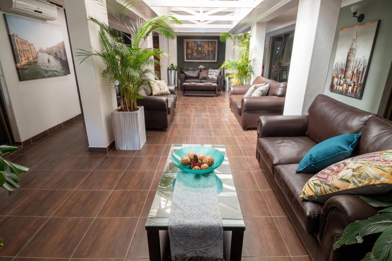 Lala Dene Lodge Bloemfontein Ngoại thất bức ảnh